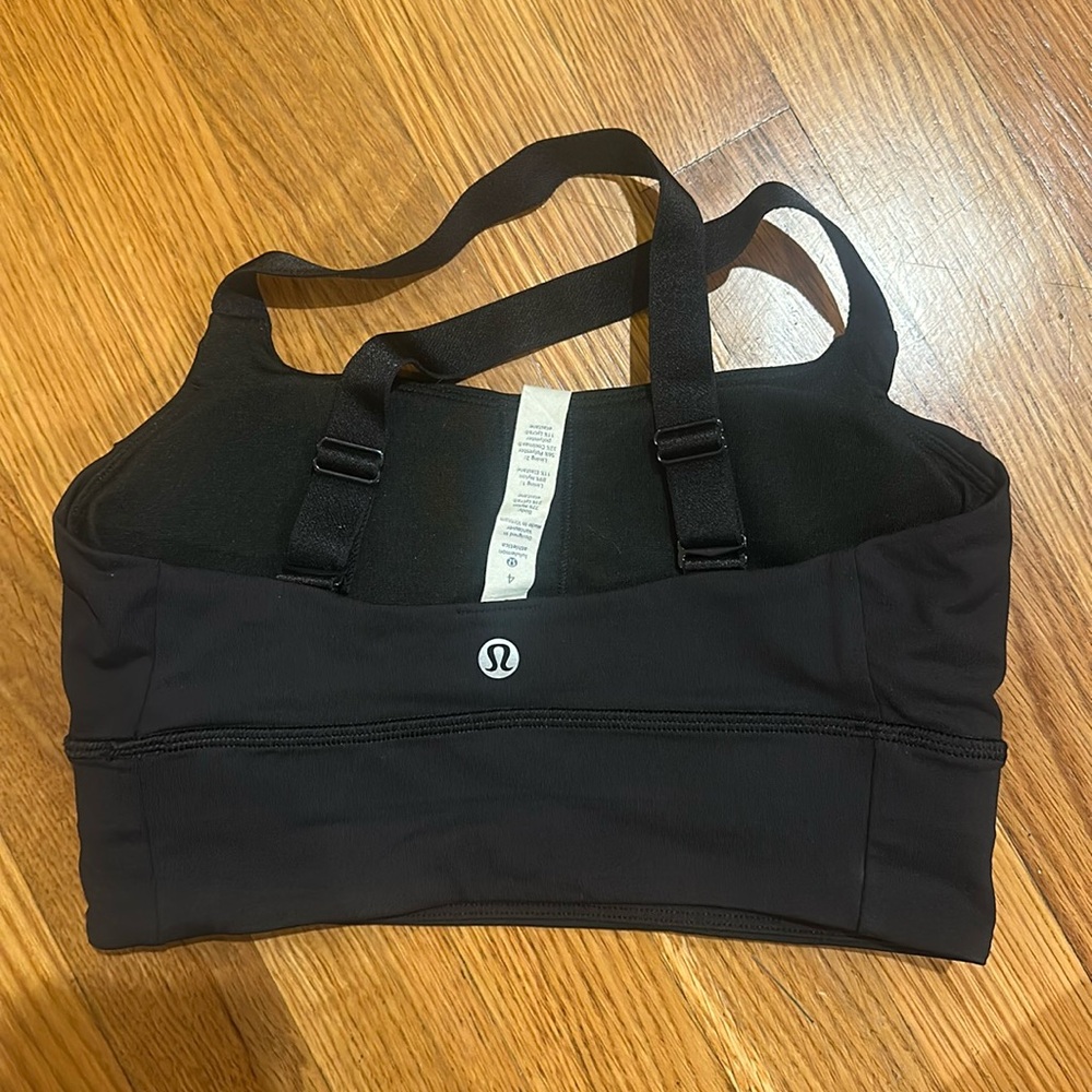LIKE NEW Lululemon Both Ways Convertible sports bra size 4, black